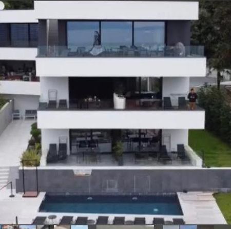 Aparthotel Villa V With Heated Pool リエカ エクステリア 写真