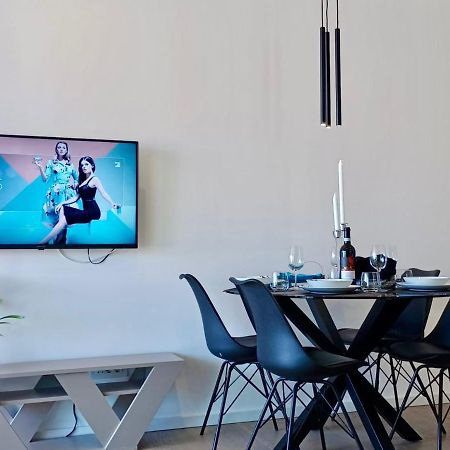 Aparthotel Villa V With Heated Pool リエカ エクステリア 写真