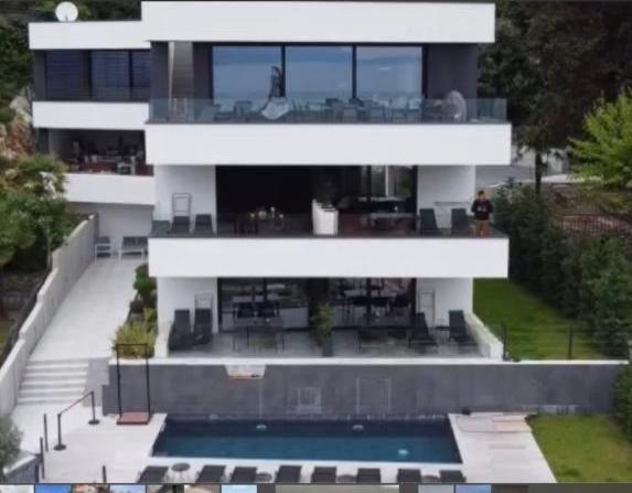 Aparthotel Villa V With Heated Pool リエカ エクステリア 写真