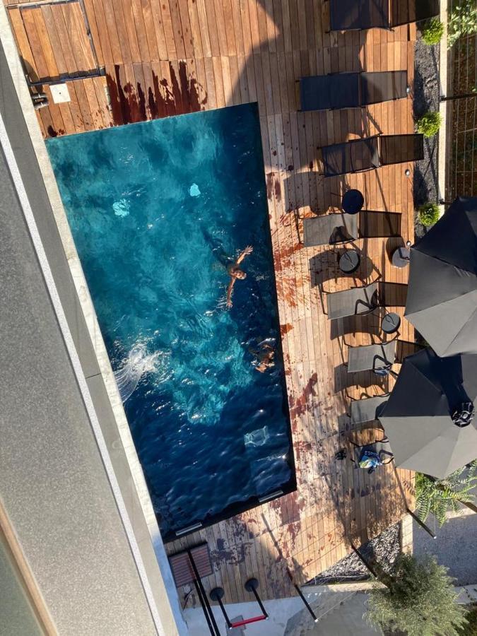 Aparthotel Villa V With Heated Pool リエカ エクステリア 写真